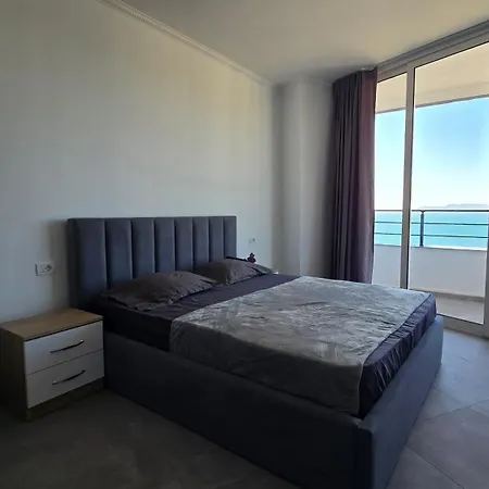 Sea View Apartament *